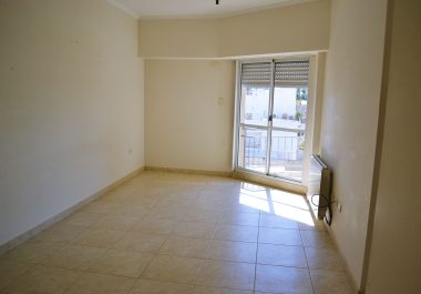 7f512460800767b9bea2c40d6e638070